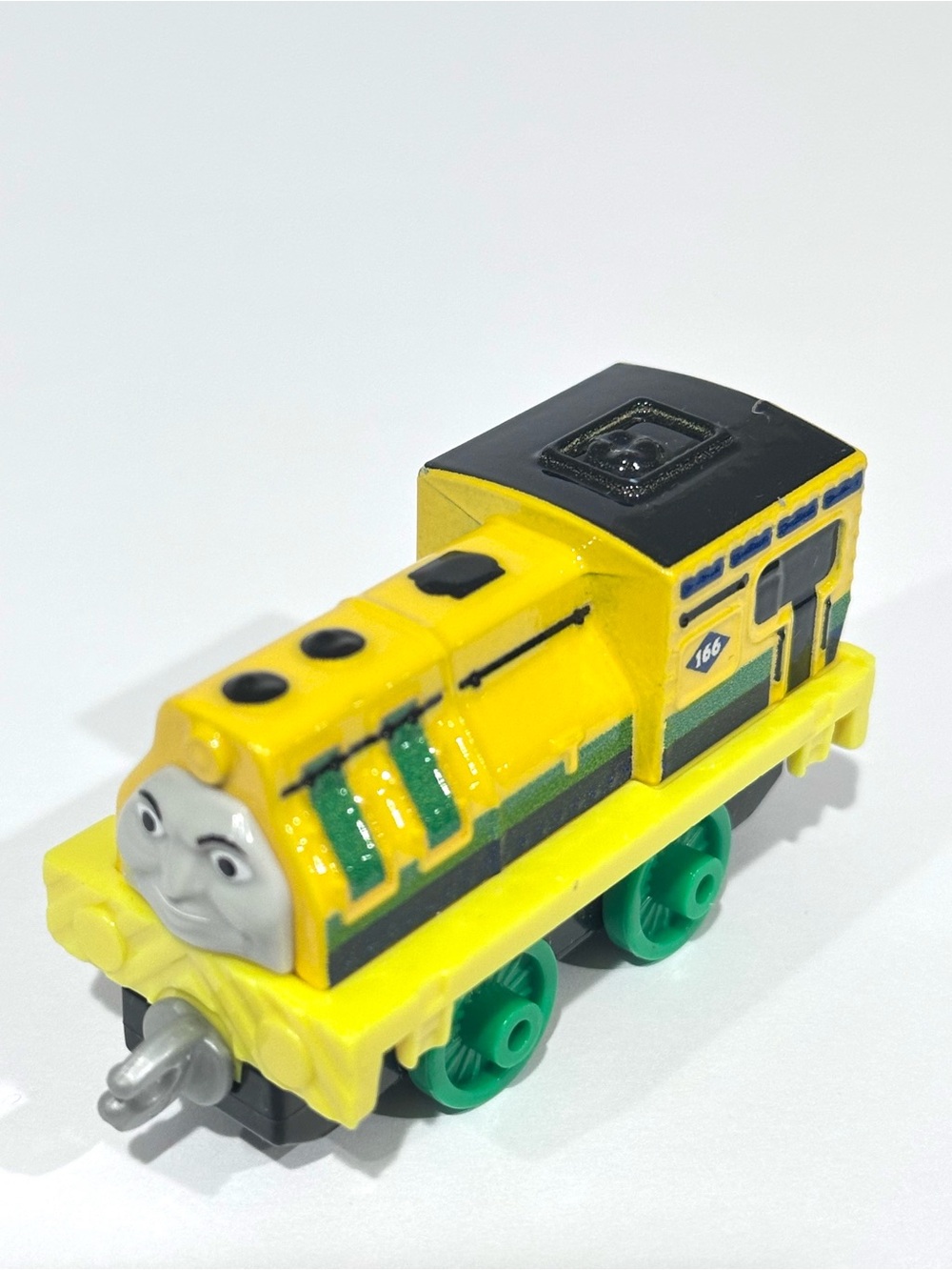 Thomas & Friends Adventures Diecast Racing Raul Train - Picture 11 of 11